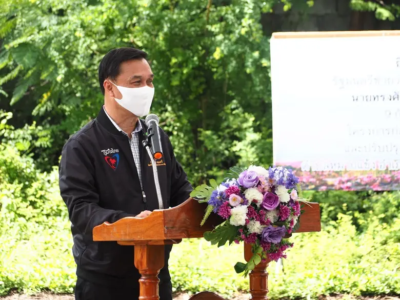 นายทรงศักดิ์ ทองศรี รัฐมนตรีช่วยว่าการกระ...