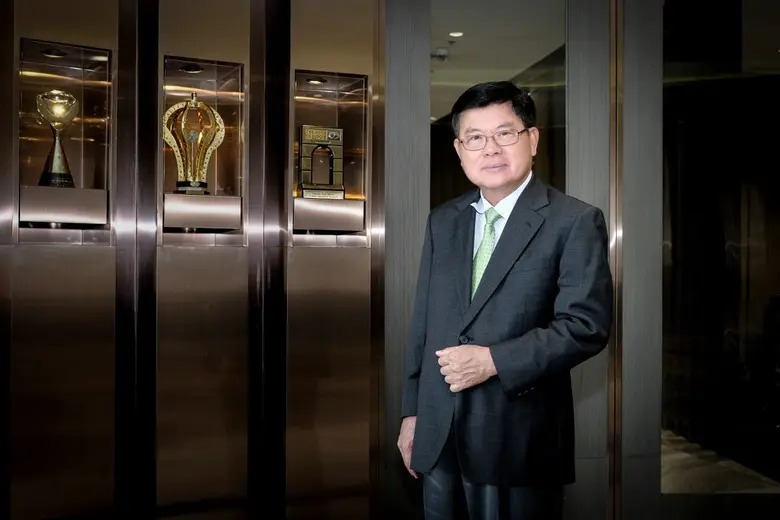 ฉลองอายุครบ 64 ปีในปีนี้ ทองมา วิจิตรพงศ์...