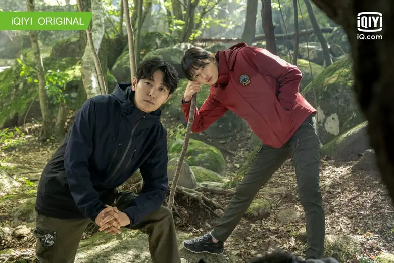iQiyi (อ้ายฉีอี้) เตรียมส่งออริจินัลซีรีส์เกาหลีฟอร์มยักษ์ 'Jirisan'  คว้า "จอนจีฮยอน" และ "จูจีฮุน"  นักแสดงแม่เหล็กแห่งวงการ การันตีความยิ่งใหญ่ จากมือเขียนบทของ Kingdom และ ผู้กำกับจาก Descendants Of The Sun ตุลาคม นี้