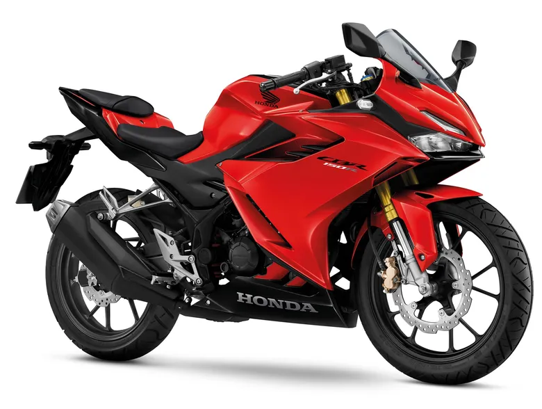 "แรงเท่าที่ใจอยากแรง" ฮอนด้าเปิดตัว All New CBR150R ถ่ายทอดความเป็นซูเปอร์สปอร์ตขั้นสุดจากสนามแข่ง