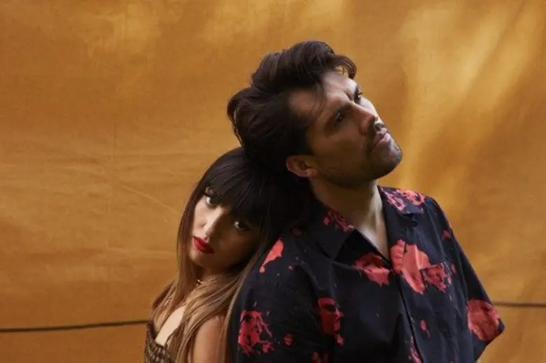ดูโอ้อินดี้ป็อปจากเกาะอังกฤษ "Oh Wonder" ...