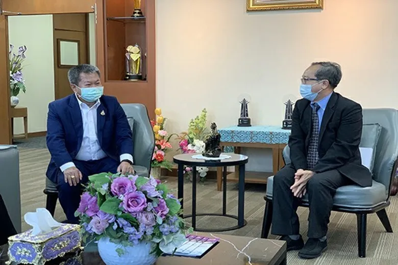 คณบดีคณะครุศาสตร์ฯ มจพ. เข้าพบศิษย์เก่าเพื่อแสดงความยินดี โอกาสเข้ารับตำแหน่งผู้ว่าการไฟฟ้าส่วนภูมิภาค
