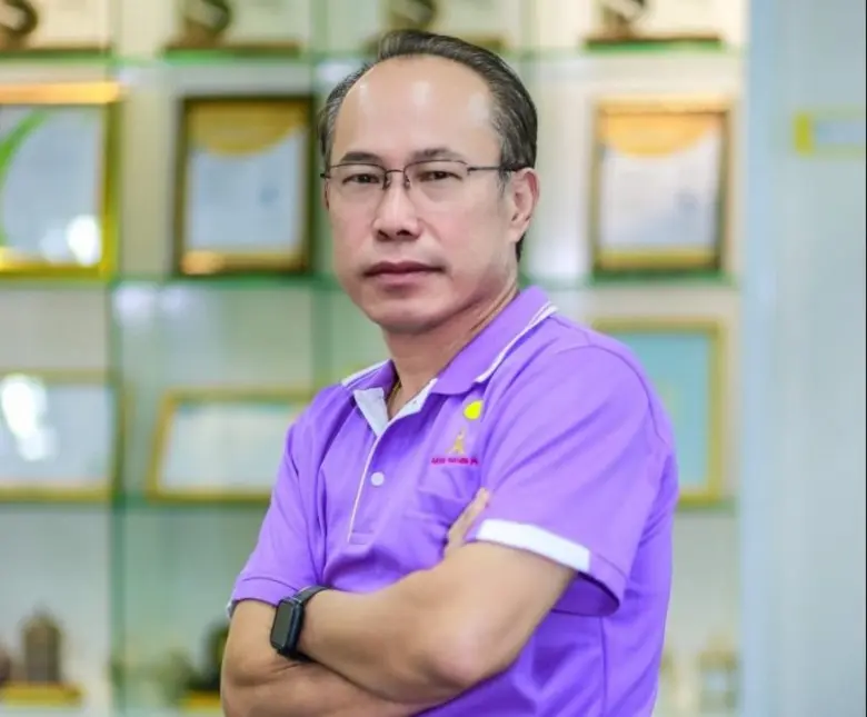 คุณวันชัย เหลืองวิริยะ ประธานเจ้าหน้าที่บ...