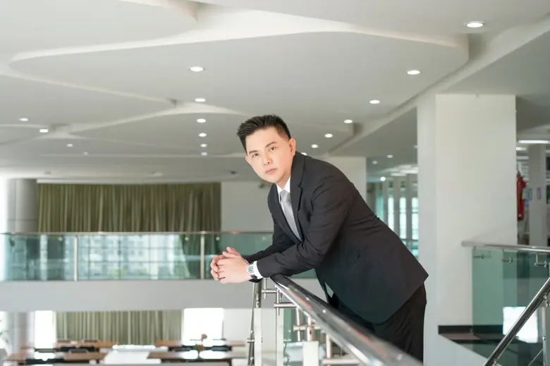แม่ทัพใหญ่ รศ.ดร.จิรศักดิ์ จิยะจันทน์ ประ...