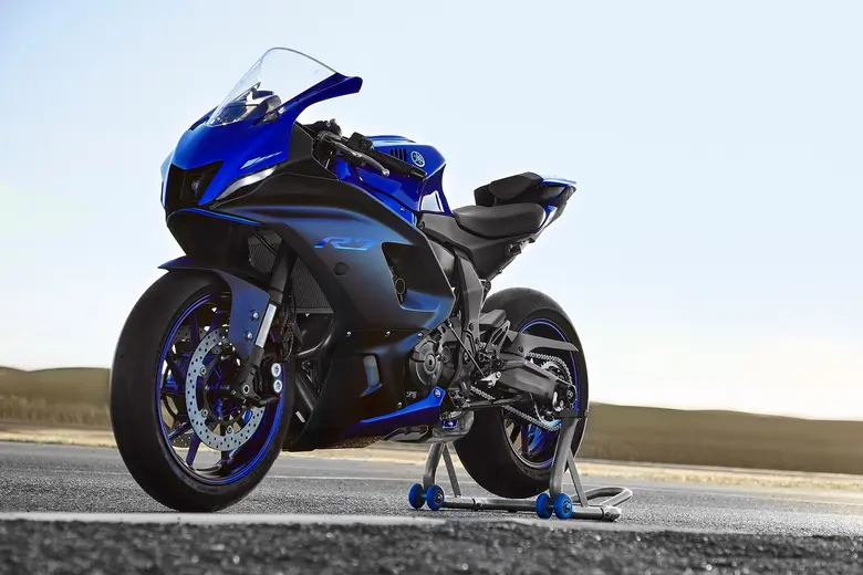 "ยามาฮ่า" เขย่าตลาดสปอร์ตไบค์ ส่ง "R7" เติมเต็ม "Racing Series" เปิดจองออนไลน์ พร้อมข้อเสนอและสิทธิพิเศษ ตอบโจทย์ลูกค้าสายพันธุ์สปอร์ต เขย่าตลาดรถบิ๊กไบค์ด้วยราคาจำหน่าย 339,000 บาท