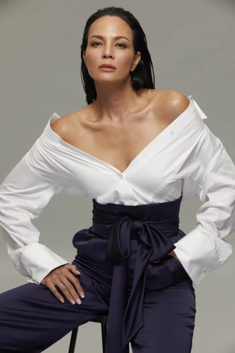 "พิม-ซอนย่า" สวยไม่สร่าง นั่งแท่นแบรนด์แอมบาสเดอร์ 25 ปี RESTYLANE(R)