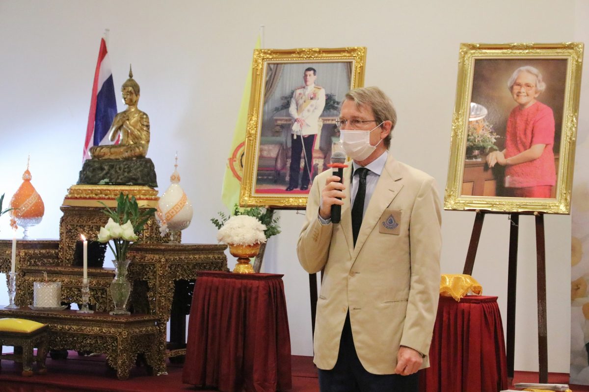 มูลนิธิกองทุนการกุศลสมเด็จพระศรีนครินทราบรมราชชนนี ร่วมกับ บี.กริม มอบทุนการศึกษาสมเด็จย่า 90 ประจำปี 2564 ให้นักศึกษาพยาบาลรวม 890 ทุน