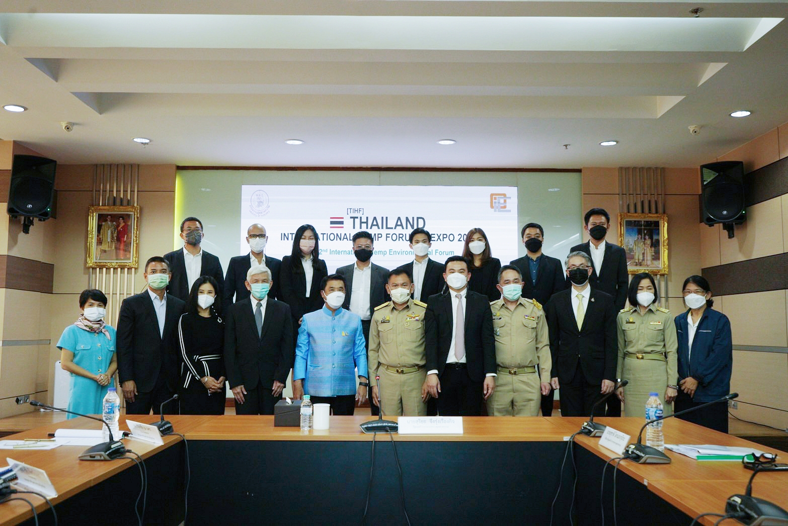 รมว.อุตสาหกรรมเปิดบ้านต้อนรับ สมาคมการค้าอุตสาหกรรมกัญชงไทย หารือดันไทยสู่ฮับกัญชงเพื่ออุตสาหกรรม