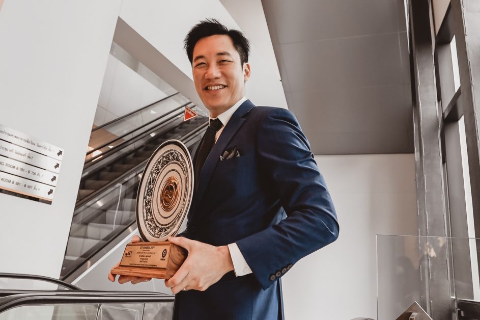 "จิตติพร จันทรัช" แม่ทัพ XO คว้า Best CEO Awards (mai) ควบ Best Company Performance Awards