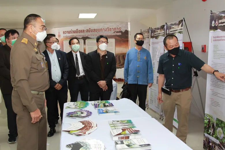 องคมนตรีประชุมหารือความร่วมมือและสนับสนุนทางวิชาการ กับมหาวิทยาลัยเทคโนโลยีราชมงคลล้านนา และร่วมประชุมคณะกรรมการอำนวยการโครงการพัฒนาระบบ BIG DATA ของมูลนิธิโครงการหลวง