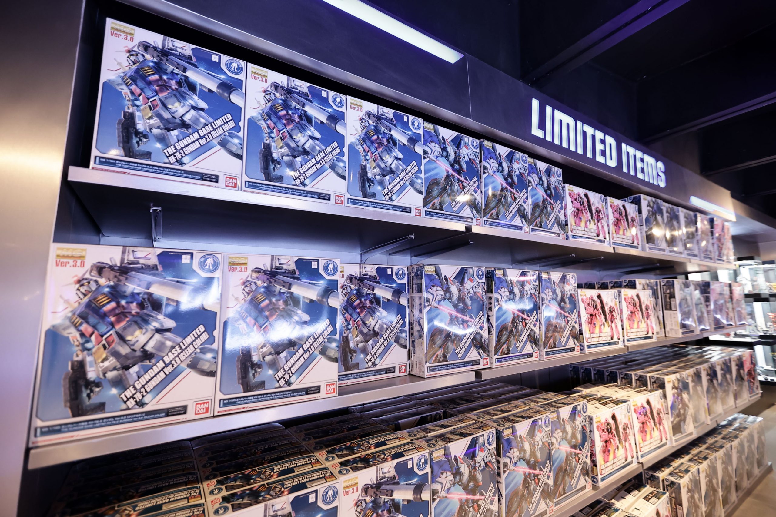 สาวกกันดั้มมีเฮ แฟล็กชิปสโตร์จากญี่ปุ่นยกทัพเปิดช้อปในไทย THE GUNDAM BASE THAILAND แห่งแรกใน Southeast Asia ที่ชั้น 1 สยามเซ็นเตอร์