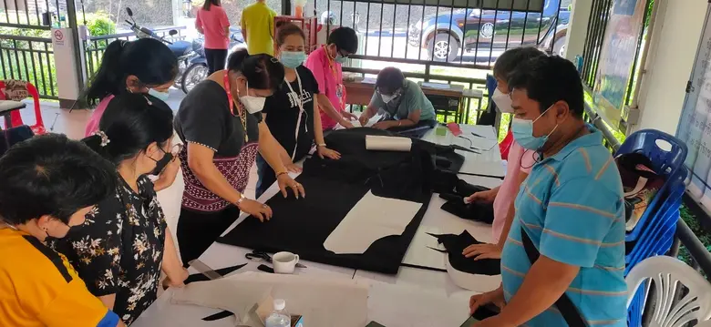 สำนักงานพัฒนาฝีมือแรงงานแม่ฮ่องสอน ดำเนินการจัดฝึกอบรม สาขาการทำผลิตภัณฑ์ต่าง ๆ จากผ้า