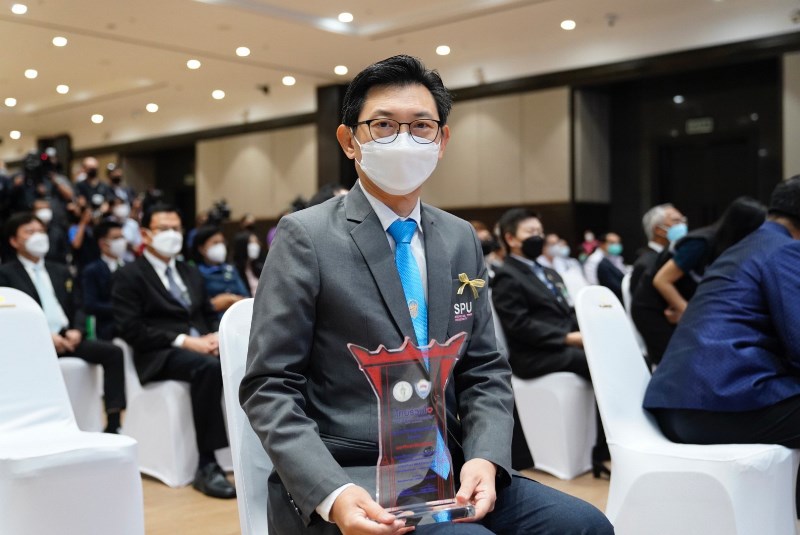 ทำดีเพื่อสังคม! ม.ศรีปทุม รับมอบโล่ พันธมิตรผู้ให้การสนับสนุน"ไทยร่วมใจ กรุงเทพฯ ปลอดภัย"