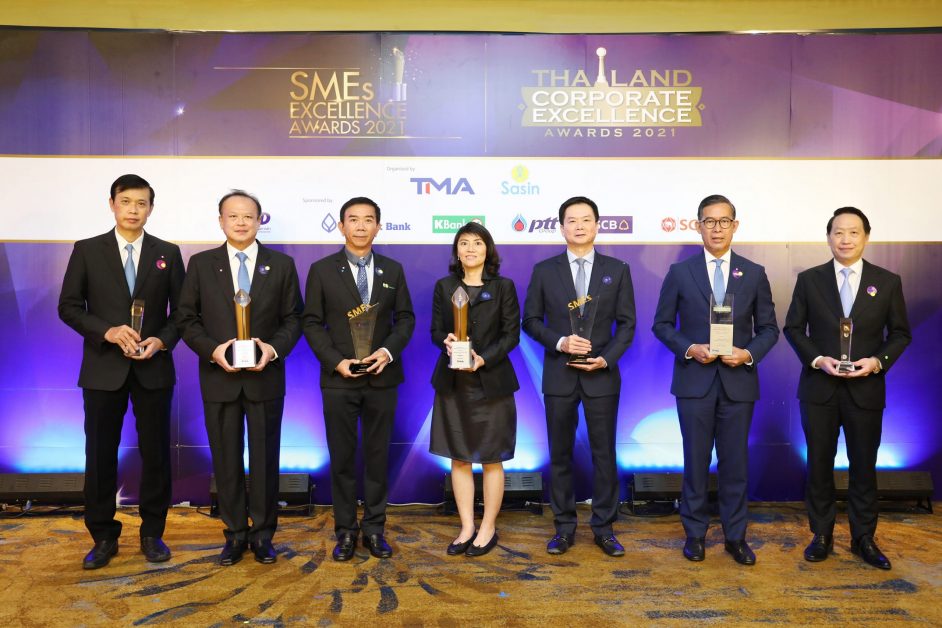 ธนาคารกรุงเทพ รับรางวัลดีเด่นความเป็นเลิศด้านนวัตกรรมฯ ลูกค้าธุรกิจ SME รับ 3 รางวัลบริหารจัดการเป็นเลิศ