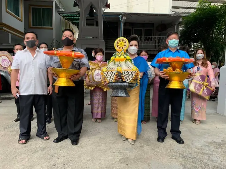 สมาคมส่งเสริมการศึกษาในถิ่นกันดารฯ และสมาคมส่งเสริมบุคลิกสตรี ทอดกฐิน 3 วัด