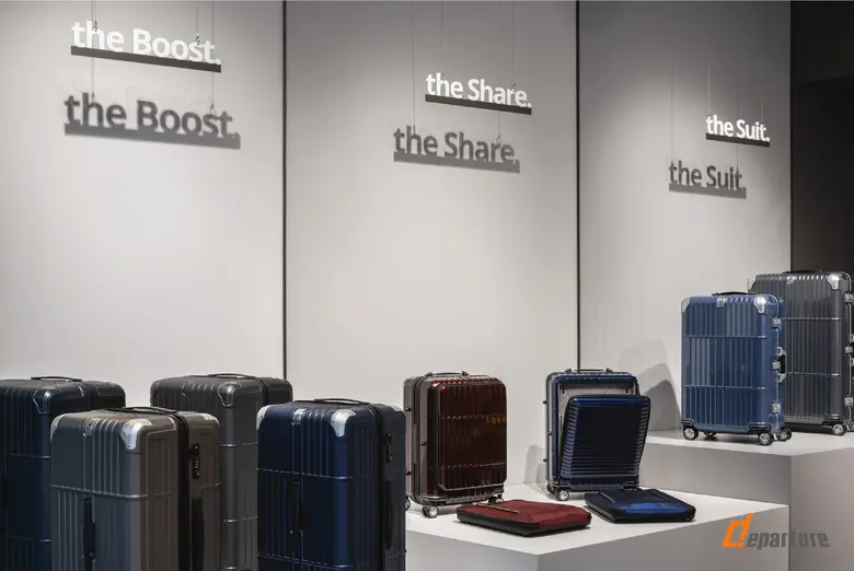 Departure เปิดตัว Experience Store ในต่างแดนเป็นครั้งแรกที่กรุงเทพฯ เรามั่นใจเต็มที่ว่าเมื่อได้ลองแล้ว จะเปลี่ยนใจกลับไปใช้กระเป๋าเดินทางในแบบเดิมๆไม่ได้อีกเลย