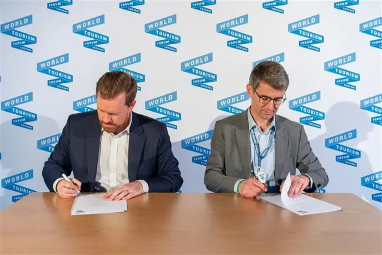 วิทยาลัยดุสิตธานี ลงนามบันทึกข้อตกลงความร่วมมือ (MOU) กับเวทีการท่องเที่ยวระดับโลก World Tourism Forum Lucerne เพื่อเป็นพันธมิตรทางด้านวิชาการและสร้างโอกาสพิเศษให้กับนักศึกษาของวิทยาลัย!