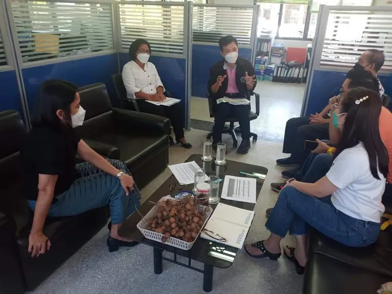 สนพ.จันทบุรี ร่วมกับ สมาพันธ์เอสเอ็มอีไทย จังหวัดจันทบุรี เตรียมจัดทำโครงการเพื่อพัฒนาศักยภาพผู้ประกอบการ SMEs ปี 2565