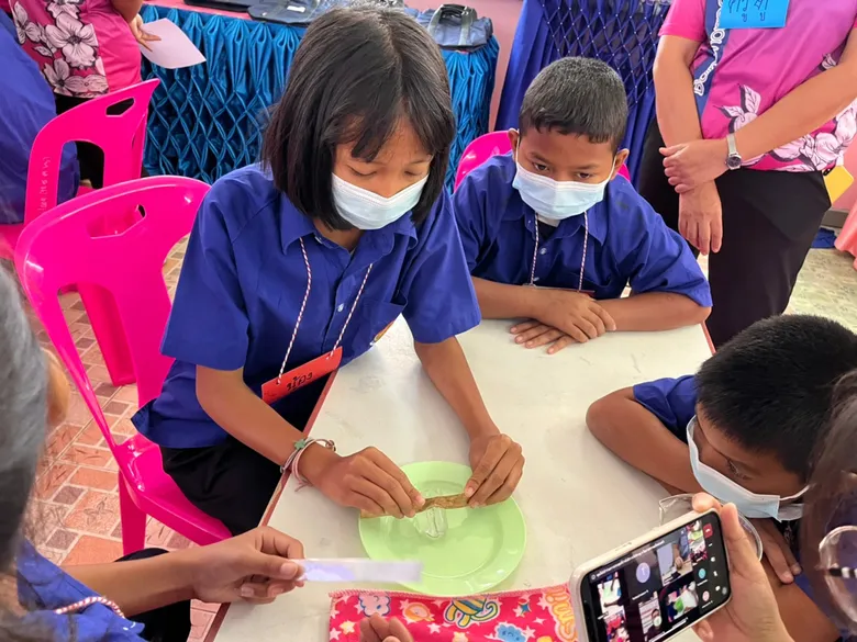 มูลนิธิมิตซูบิชิ อิเล็คทริคไทย ถ่ายทอดความรู้ "ห้องเรียนวิทยาศาสตร์" ผ่านระบบออนไลน์ ให้เยาวชนโรงเรียนบ้านช่อผกา จังหวัดบุรีรัมย์