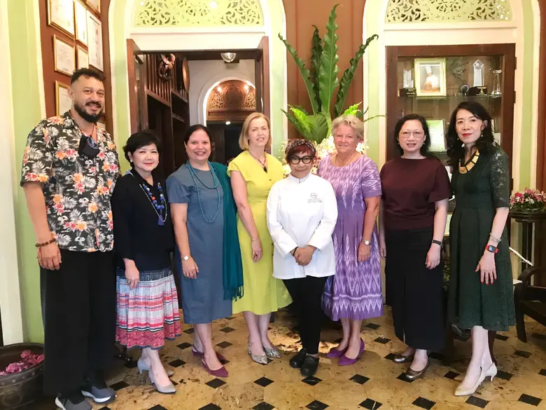 งานเลี้ยงคณะกรรมการ SHOM (SPOUSES OF HEADS OF MISSION)