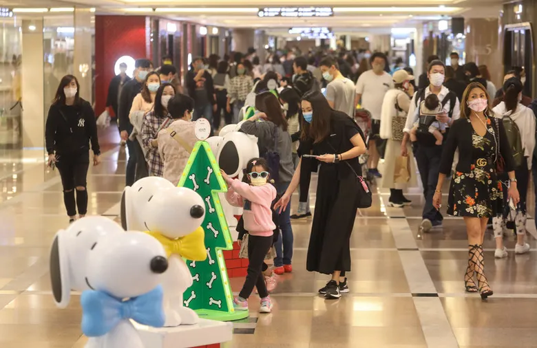 "Harbour City" ศูนย์การค้าที่ใหญ่ที่สุดในฮ่องกง จัดงานฉลองคริสต์มาสอีกครั้งด้วยการตกแต่งสุดอลังการและนิทรรศการศิลปะธีม Snoopy