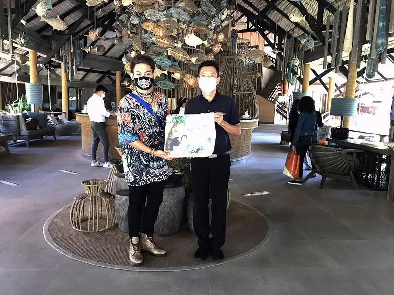 โรงแรมเคปพันวา ภูเก็ต ให้การต้อนรับ เก่ง-ธชย นักร้องและศิลปินมากความสามารถ