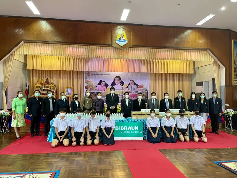 บี. บราวน์ ปกป้องครูและนักเรียนทั่วประเทศรับเปิดภาคเรียนลดเสี่ยงโควิด-19