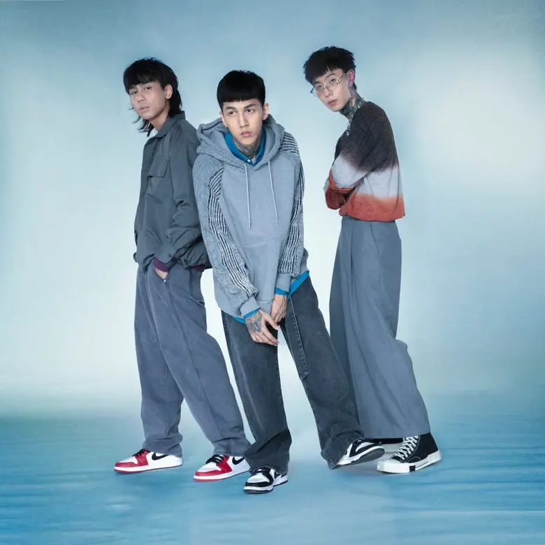 PAPER PLANES ฟาดนิ่ม! ปล่อย "กำหมัด" ซัดใจคนถูกหลอกจนรู้สึกโง่