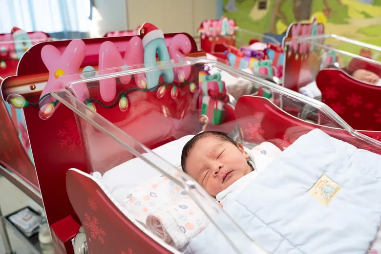 รพ.ไทยนครินทร์ ร่วมยินดีเทศกาลแห่งความสุข Welcome Baby & Merry Christmas 2021