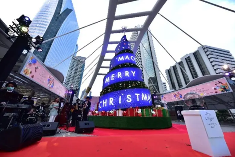 MACO แทคทีมพันธมิตรเปิดตัว LED RIBBON CHRISTMAS TREE ต้นคริสต์มาสแอลอีดี ที่ใหญ่ที่สุดในประเทศไทย พร้อมเนรมิตรแสงสีเสียงลาน Skywalk ช่องนนทรีให้เป็นของขวัญปีใหม่แก่ชาวกรุงภายใต้คอนเซปต์ "LIGHT OF HAPPINESS"