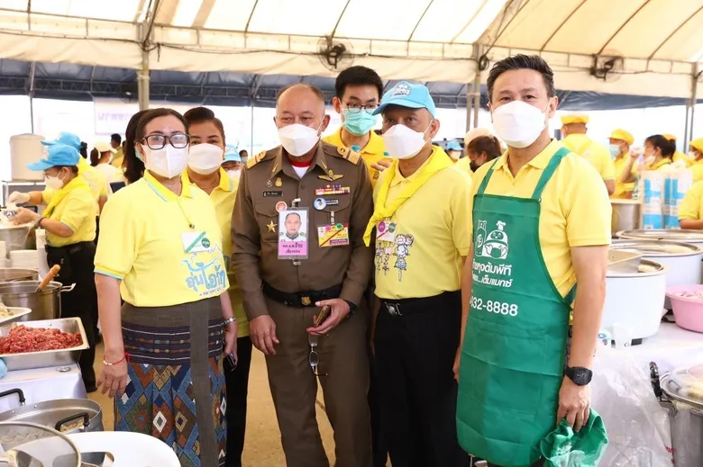 กลุ่มพีทีจี ร่วมเป็นส่วนหนึ่งให้สังคมอยู่ดีมีสุขไปด้วยกัน เดินหน้ามอบก๊าซหุงต้มพีที-น้ำมันปาล์มมีสุข แก่โรงครัวพระราชทาน