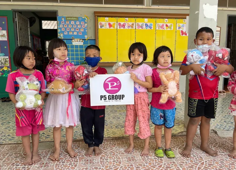 "พีไฟว์กรุ๊ป" ร่วมแบ่งปันความสุขให้น้องๆโรงเรียนวัดสระแก้ว จ.อ่างทอง