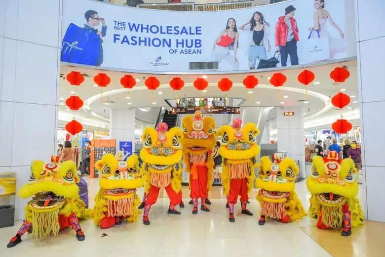 เดอะ แพลทินัม กรุ๊ป ฉลองตรุษจีน Chinese New Year 2022   อวยพร เสริมเฮงที่ศูนย์การค้าแพลทินัม และ เดอะ มาร์เก็ต แบงคอก