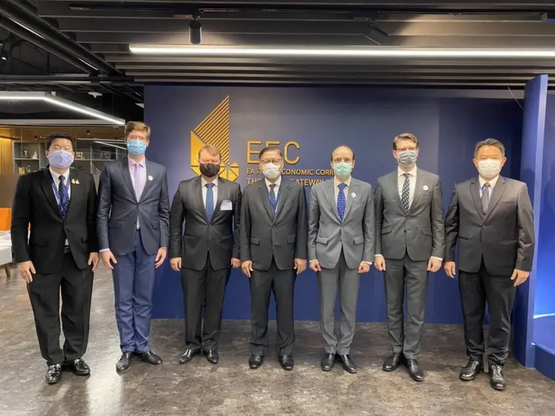 สกพอ. เดินหน้าลงทุนระยะ 2 ถกผู้แทนทูตฮังการี-รัสเซีย ชักจูงลงทุน อุตฯ เป้าหมายในพื้นที่ อีอีซี