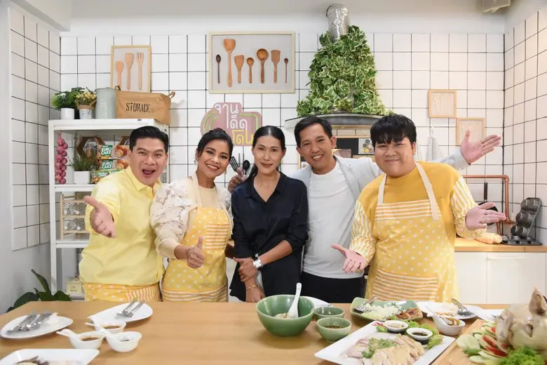 ตั๊ก - นุ้ย - อาไท พาส่องร้านดัง ข้าวมันไก่นายธง และ ซัวเถา ตึ่งฮุ่ง ก๋วยเตี๋ยวหลอด ใน จานเด็ด โดน!