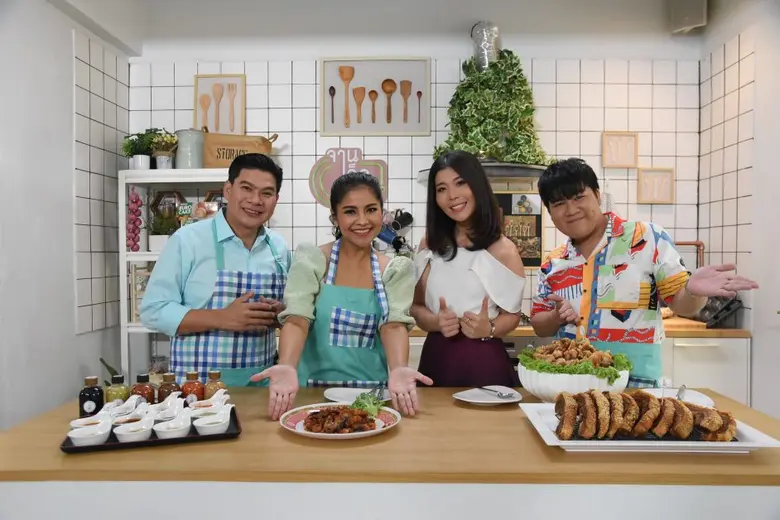 จานเด็ด โดน! พาส่องร้านดัง Crispy Pork By แม่พลอย พร้อมชิมร้านเด็ด ก๋วยเตี๋ยวเนื้อช่อง 7 อร่อยเลื่องชื่อกว่า 20 ปี