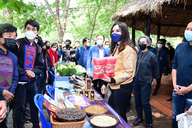 'รมช.มนัญญา' ยกระดับคุณภาพกาแฟอะราบิกาบ้านปางขอน จ.เชียงราย เดินหน้าเพิ่มประสิทธิภาพการผลิตสู่ระดับพรีเมี่ยม