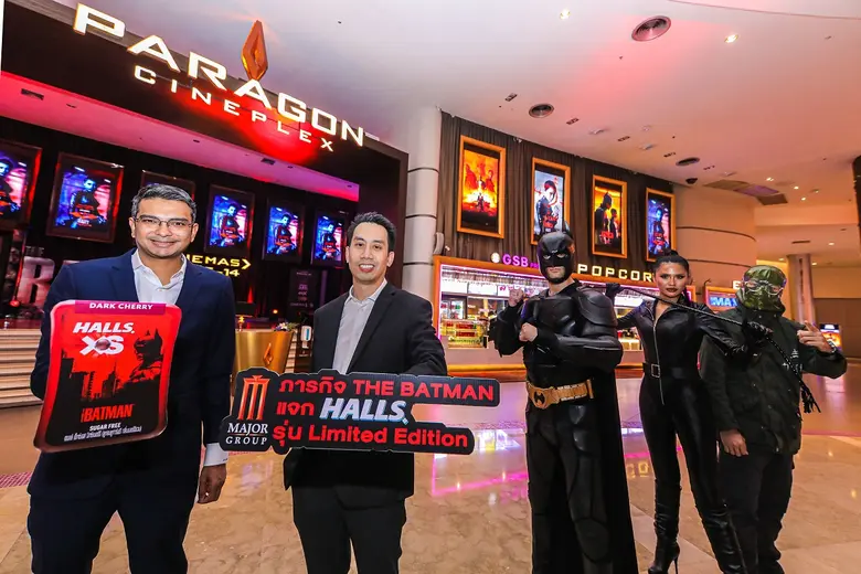 เมเจอร์ ซีนีเพล็กซ์ กรุ้ป จับมือ HALLS ต้อนรับอัศวินรัตติกาล THE BATMAN ใช้สื่อเคลื่อนที่บุกกลางกรุง...ปฎิบัติการภารกิจแจกลูกอม HALLS XS Limited Edition