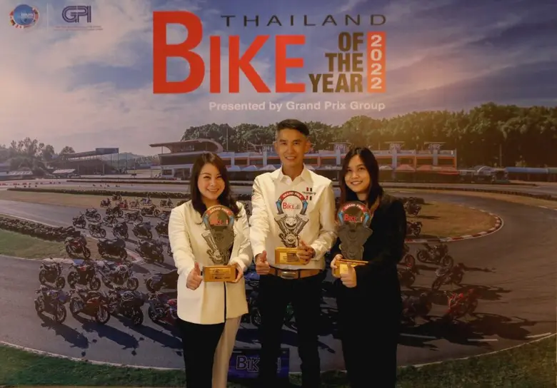 "ไทรอัมพ์ มอเตอร์ไซเคิลส์" คว้า 3 รางวัลรถจักรยานยนต์ยอดเยี่ยมแห่งปี 2565