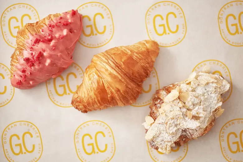 BONJOUR! กงทรอง เชอคีเย่ ฉลองเปิดสาขาใหม่ แฟชั่น ไอส์แลนด์ เสิร์ฟพรีเมียมเบเกอรี่รสเลิศสไตล์ฝรั่งเศสแท้ๆ พิเศษ รับฟรี!! ครัวซองต์ 4 ชิ้น อิ่มฟินแบบยกแก๊ง 13 - 15 มีนาคมนี้
