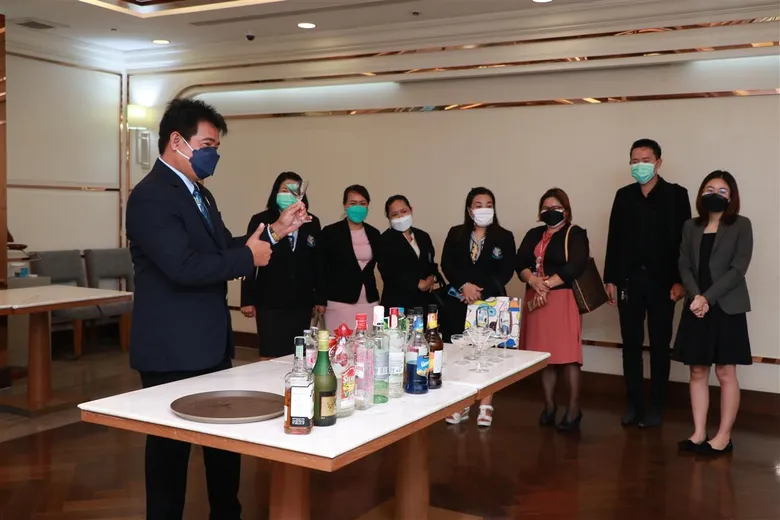 "พัฒนาองค์ความรู้ร่วมกัน" วิทยาลัยดุสิตธานี และ โรงเรียนสวนกุหลาบวิทยาลัย ธนบุรี ลงนามความร่วมมือทางวิชาการ