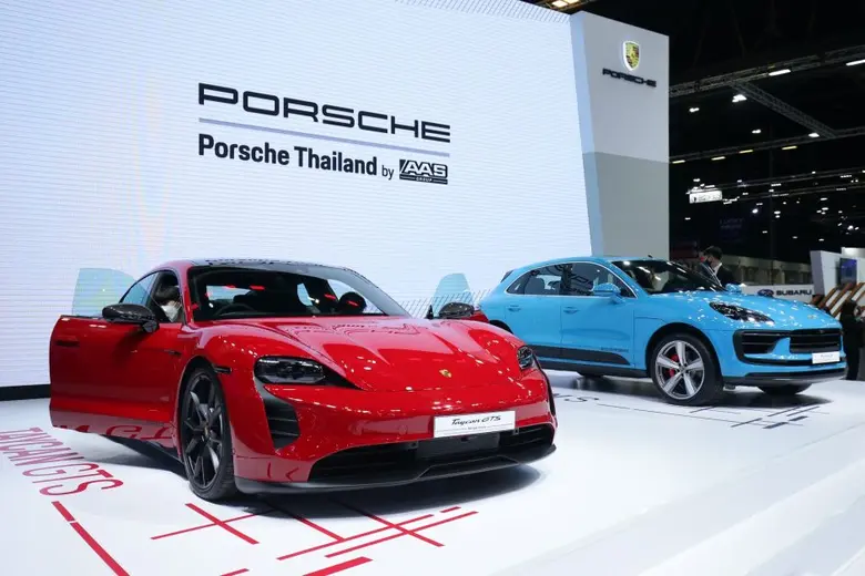 ยกขบวนรถสปอร์ตร่วมประชันโฉม นำทัพด้วยปอร์เช่ 911 จีทีเอส (911 GTS) และ คาเยนน์ คูเป้ (Cayenne Coupe)
