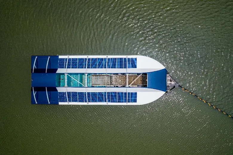 โคคา-โคล่า และ The Ocean Cleanup จับมือกรมทรัพยากรทางทะเลและชายฝั่ง ?จุฬาลงกรณ์มหาวิทยาลัย และอีโคมารีน จัดการแก้ปัญหามลพิษพลาสติกในแม่น้ำเจ้าพระยา?