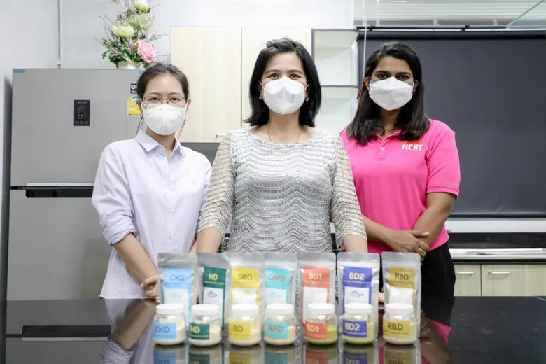 แพทย์ สจล. ห่วงผู้สูงวัย-ป่วยติดเตียงขาดสารอาหาร หนุนนักวิจัยอาหาร "คิดค้นอาหารผ่านสายฟีดแบบฟรีซดรายสูตรใหม่!" ครั้งแรก