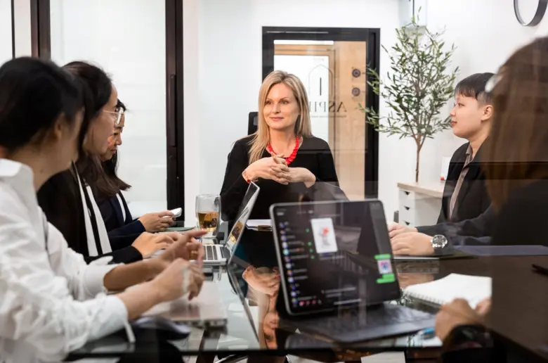 LYNN HOWARD เปิดตัว COACHING CONSULTING R...