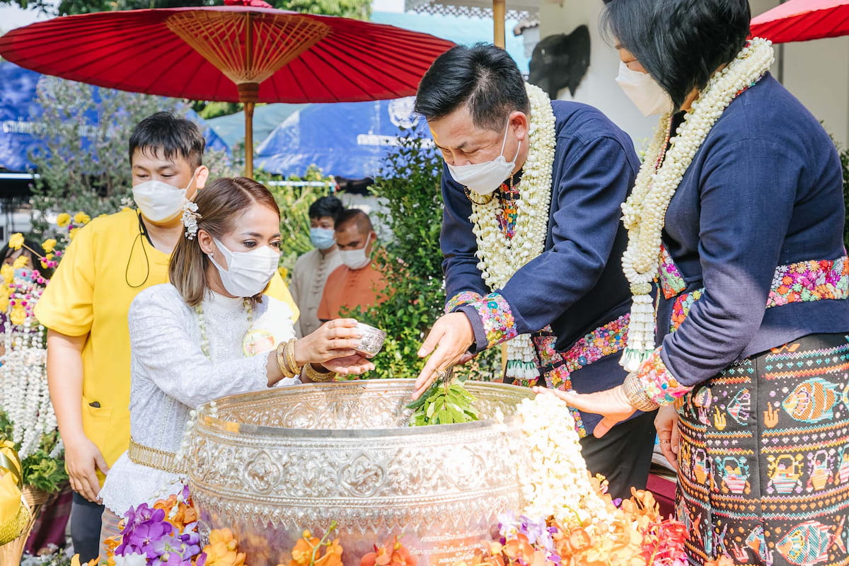ไวไว หวนคืนถิ่นเหนือ-อีสาน ร่วมงานประเพณีสงกรานต์ ปี ๒๕๖๕