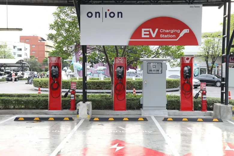 ออน-ไอออน พร้อมรับเทรนด์ยานยนต์ไฟฟ้า เปิด EV Charging Station แล้ว ในศูนย์การค้าเครือ เคอี กรุ๊ป ภายใต้การบริหารงานของกองทรัสต์อัลไล ให้บริการ "จอง จอด จ่าย ง่าย ๆ แค่ปลายนิ้ว"
