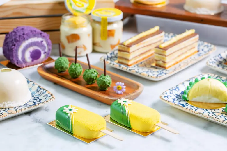 ทุเรียนเลิฟเวอร์ ฟินความอร่อยหลากสไตล์ กับ "ราชาแห่งผลไม้"  ที่ห้องอาหารเวนตีซี และ ซิงก์เบเกอรี่ ณ โรงแรมเซ็นทาราแกรนด์ฯ เซ็นทรัลเวิลด์