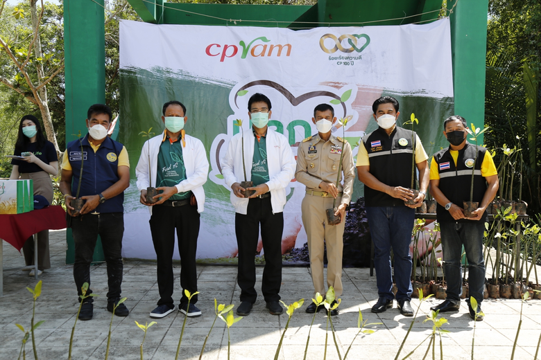 นายวิสูตร อินทรกำเนิด นายอำเภอพุนพิน จังห...