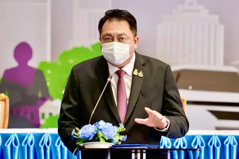 นายสุชาติ ชมกลิ่น รัฐมนตรีว่าการกระทรวงแร...